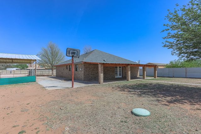 6708 E County Rd 98, Midland, TX 79706