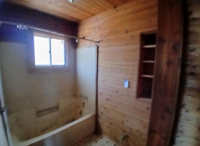 W5805 Block Dr, Minong, WI 54859