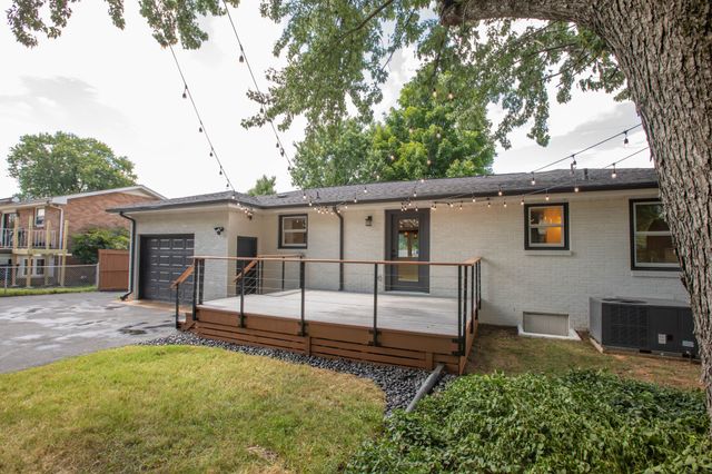 204 Weldon Dr, Hermitage, TN 37076