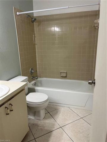 1708 Kings Lake BLVD 204, Naples, FL 34112