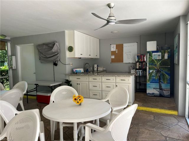1708 Kings Lake BLVD 204, Naples, FL 34112