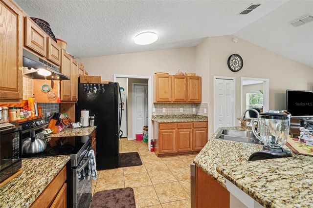 3147 SYDNEY DOVER ROAD, Dover, FL 33527