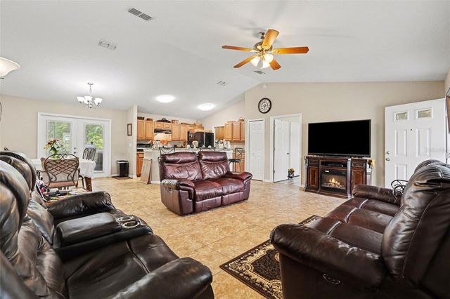 3147 SYDNEY DOVER ROAD, Dover, FL 33527