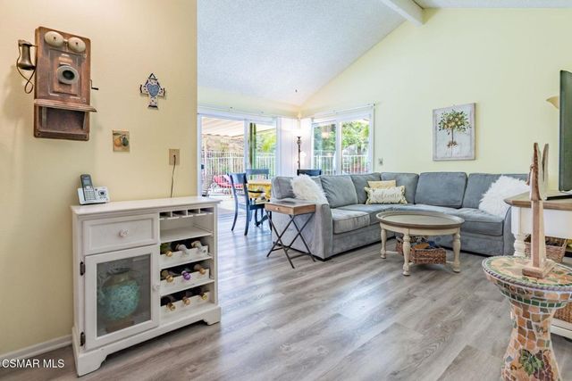 320 Hickory Grove Drive, Newbury Park, CA 91320