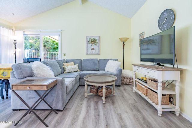 320 Hickory Grove Drive, Newbury Park, CA 91320