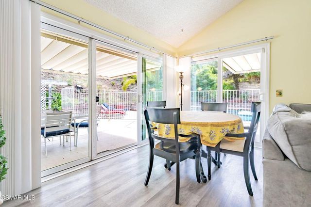 320 Hickory Grove Drive, Newbury Park, CA 91320