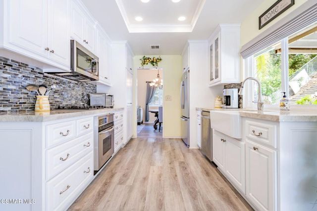 320 Hickory Grove Drive, Newbury Park, CA 91320