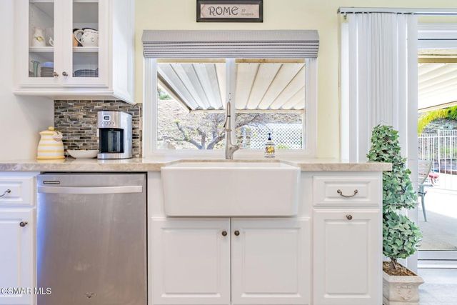 320 Hickory Grove Drive, Newbury Park, CA 91320