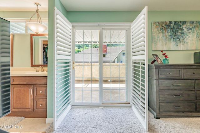 320 Hickory Grove Drive, Newbury Park, CA 91320