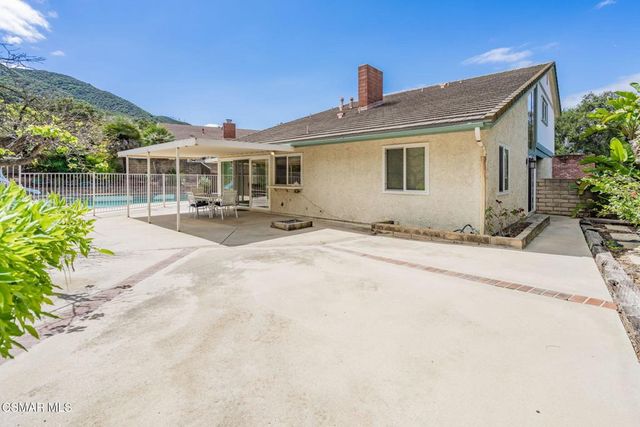 320 Hickory Grove Drive, Newbury Park, CA 91320