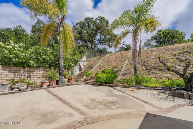 320 Hickory Grove Drive, Newbury Park, CA 91320