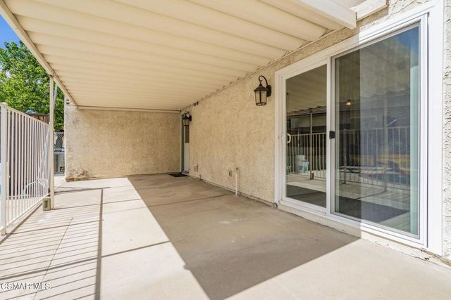 320 Hickory Grove Drive, Newbury Park, CA 91320