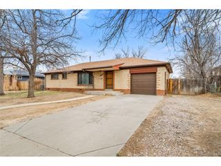 2228 Newark St, Aurora, CO 80010
