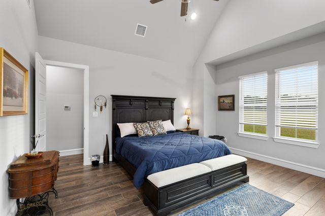 2972 N Trinity Street, Decatur, TX 76234