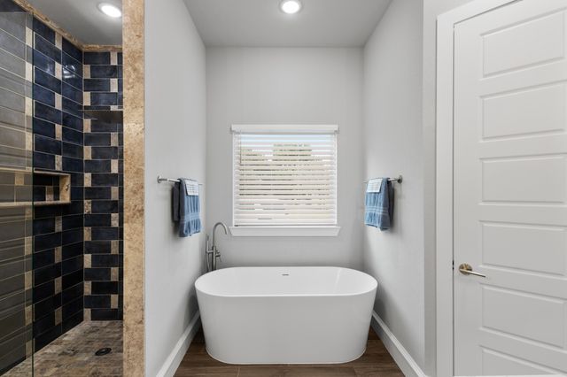 2972 N Trinity Street, Decatur, TX 76234