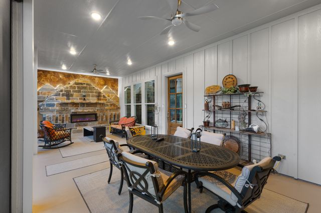 2972 N Trinity Street, Decatur, TX 76234