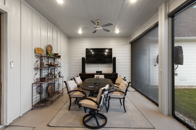 2972 N Trinity Street, Decatur, TX 76234