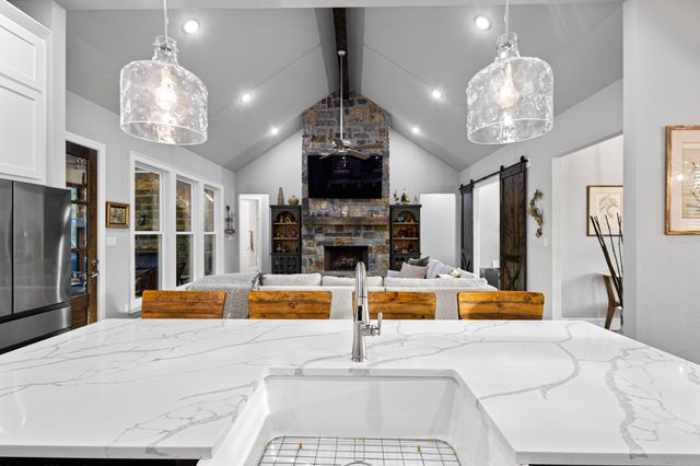 2972 N Trinity Street, Decatur, TX 76234