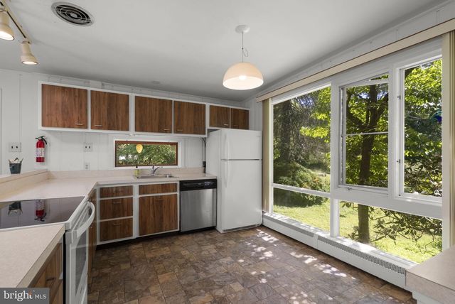 4376 ROUTE 97 AVE, Brookeville, MD 20833