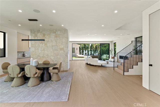 14738 Otsego Street, Sherman Oaks, CA 91403