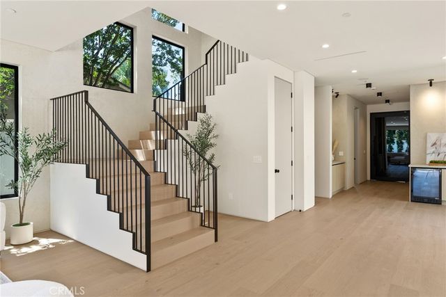 14738 Otsego Street, Sherman Oaks, CA 91403
