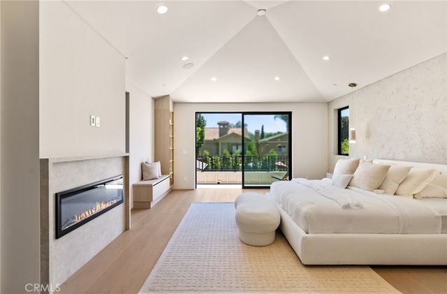 14738 Otsego Street, Sherman Oaks, CA 91403
