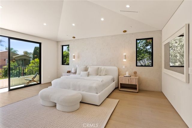 14738 Otsego Street, Sherman Oaks, CA 91403