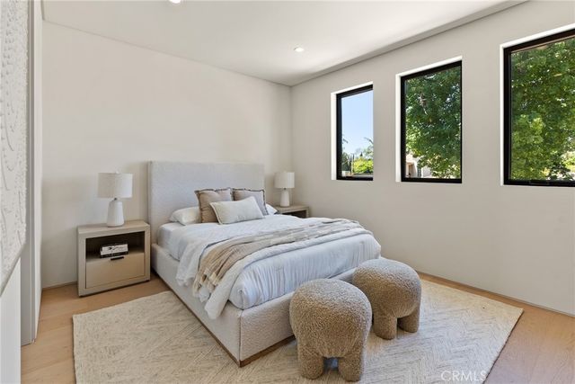 14738 Otsego Street, Sherman Oaks, CA 91403