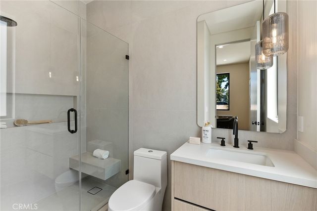 14738 Otsego Street, Sherman Oaks, CA 91403