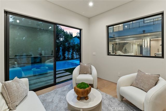 14738 Otsego Street, Sherman Oaks, CA 91403