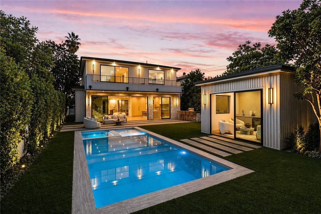 Image 2 of property listing at 14738 Otsego Street, Sherman Oaks, CA 91403