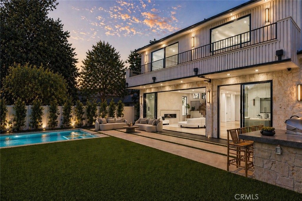 Image 57 of property listing at 14738 Otsego Street, Sherman Oaks, CA 91403