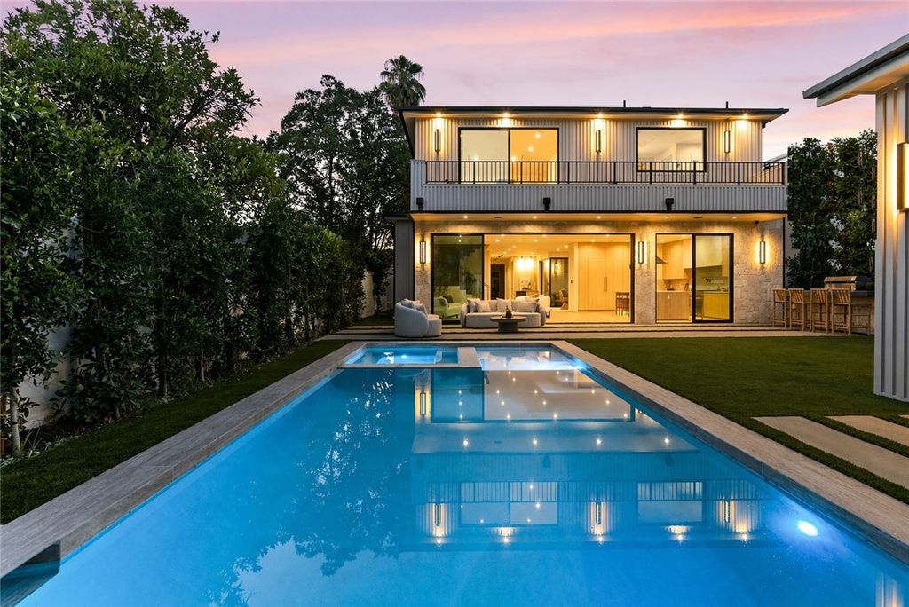 Image 58 of property listing at 14738 Otsego Street, Sherman Oaks, CA 91403