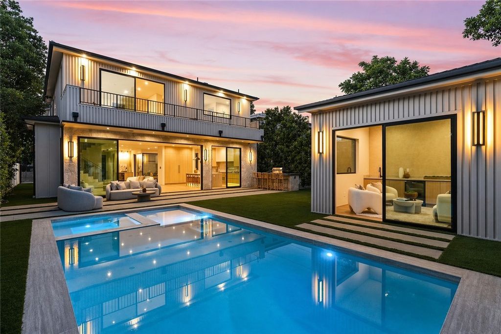 Image 59 of property listing at 14738 Otsego Street, Sherman Oaks, CA 91403