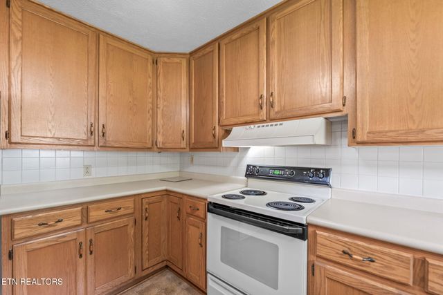 173 California Ave, Oak Ridge, TN 37830