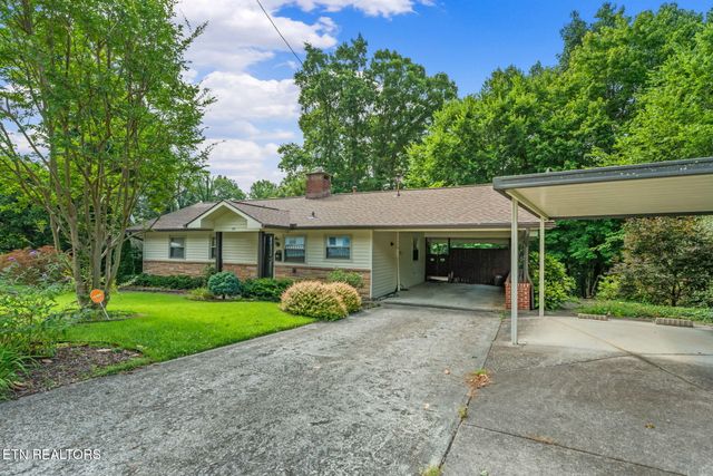 173 California Ave, Oak Ridge, TN 37830