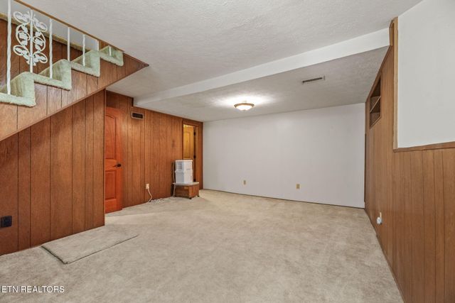 173 California Ave, Oak Ridge, TN 37830
