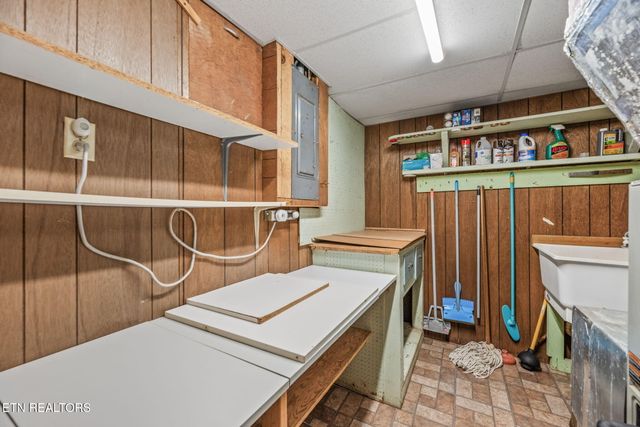 173 California Ave, Oak Ridge, TN 37830