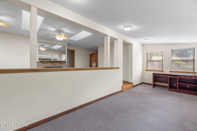 173 California Ave, Oak Ridge, TN 37830