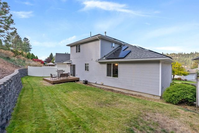 607 W Persimmon Ln, Spokane, WA 99224