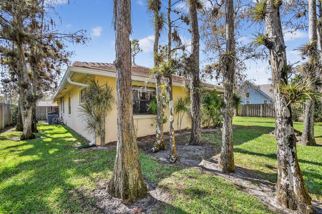 14059 Aster Avenue, Wellington, FL 33414
