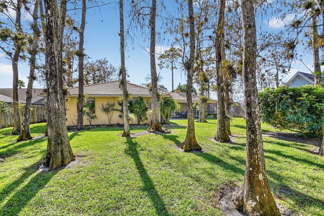 14059 Aster Avenue, Wellington, FL 33414