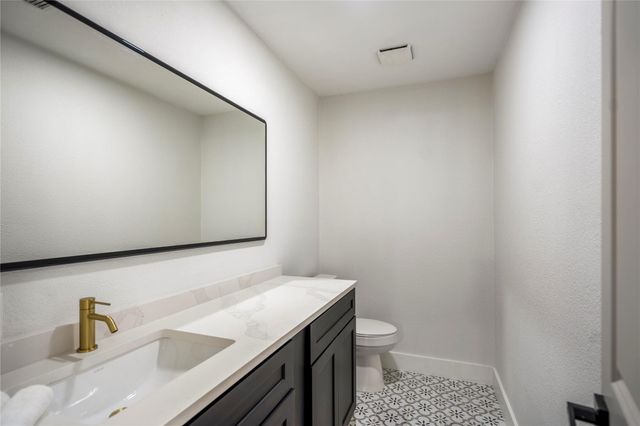 5614 Oakhaven Lane, Houston, TX 77091
