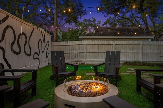 5614 Oakhaven Lane, Houston, TX 77091