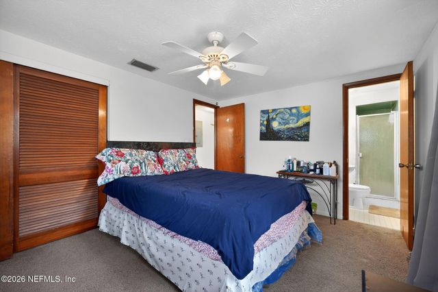 8834 CAMPHOR Drive, Jacksonville, FL 32208