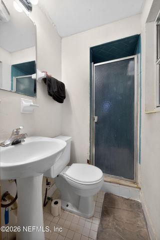 8834 CAMPHOR Drive, Jacksonville, FL 32208