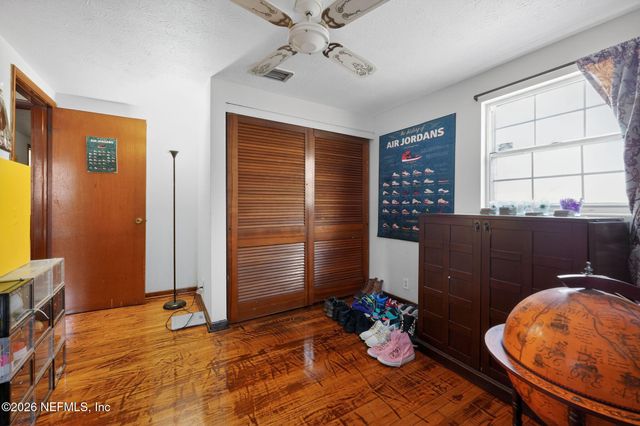 8834 CAMPHOR Drive, Jacksonville, FL 32208