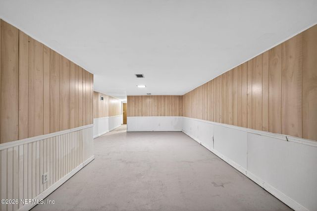 8834 CAMPHOR Drive, Jacksonville, FL 32208