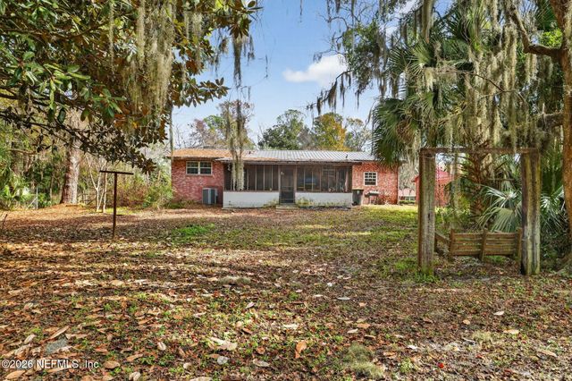 8834 CAMPHOR Drive, Jacksonville, FL 32208