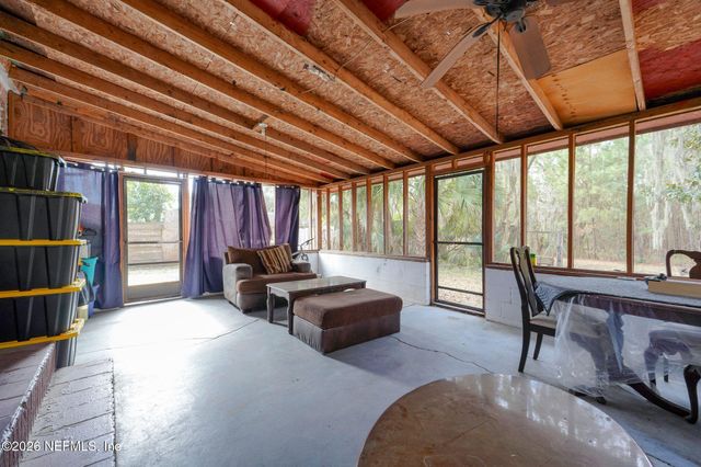 8834 CAMPHOR Drive, Jacksonville, FL 32208